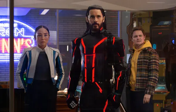 "Tron: Ares" – A Nostalgia-Ridden Ride into the Digital Future