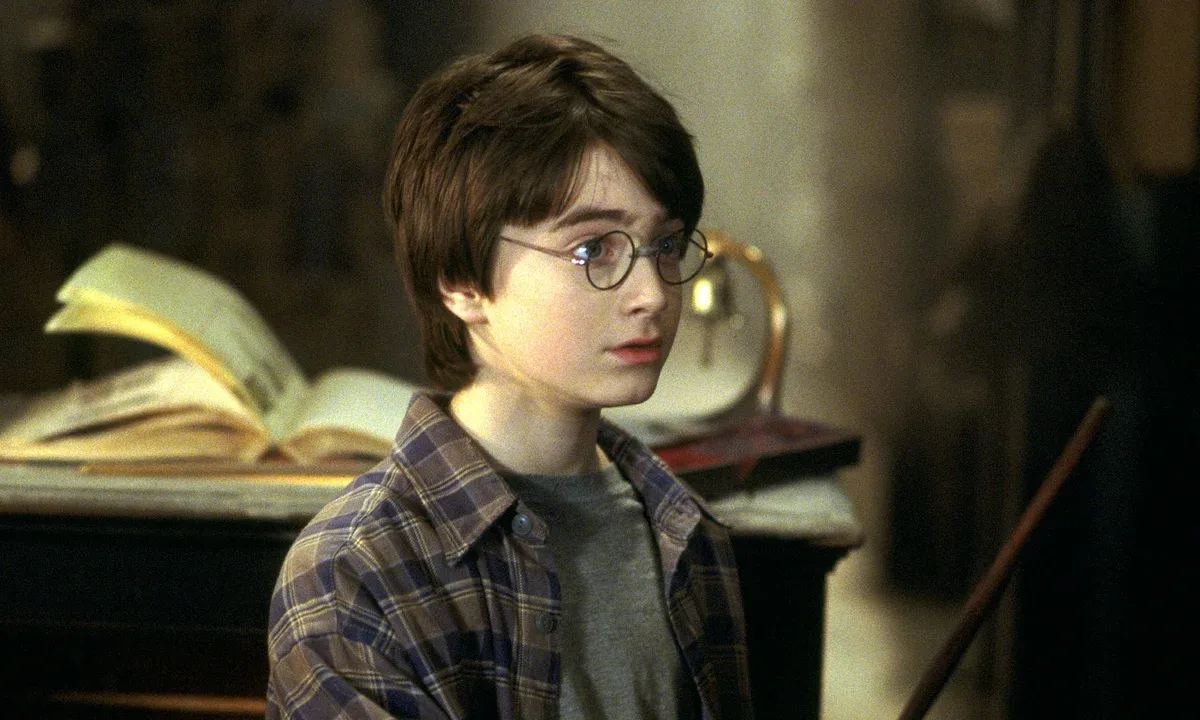 All The "Oops!" Moments on the Sets of Harry Potter's First Film
