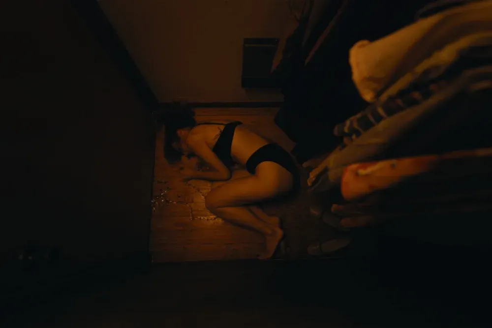 Tickle Your Nightmares with ‘American Dollhouse’