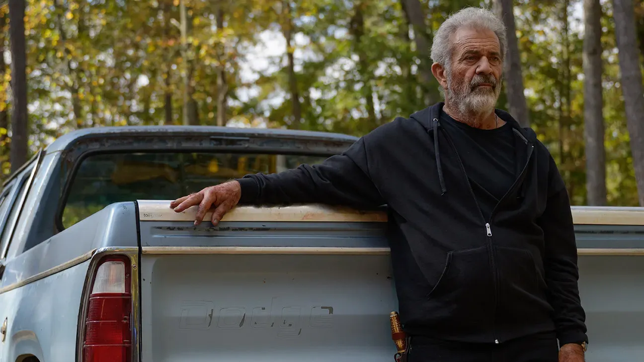 Mel Gibson Pumps Up the Action in Hunting Season!