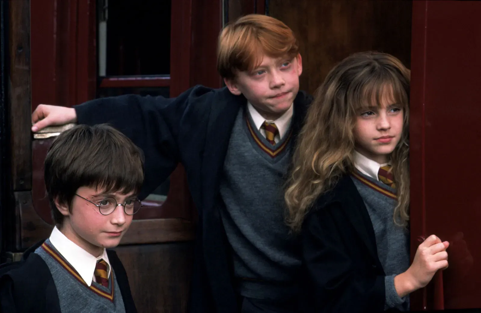 All The "Oops!" Moments on the Sets of Harry Potter's First Film