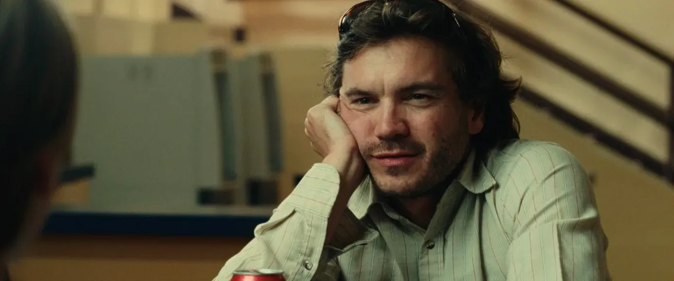 "Stooper": A Ride of Emotions with Horse Racing and Father-Son Dynamics